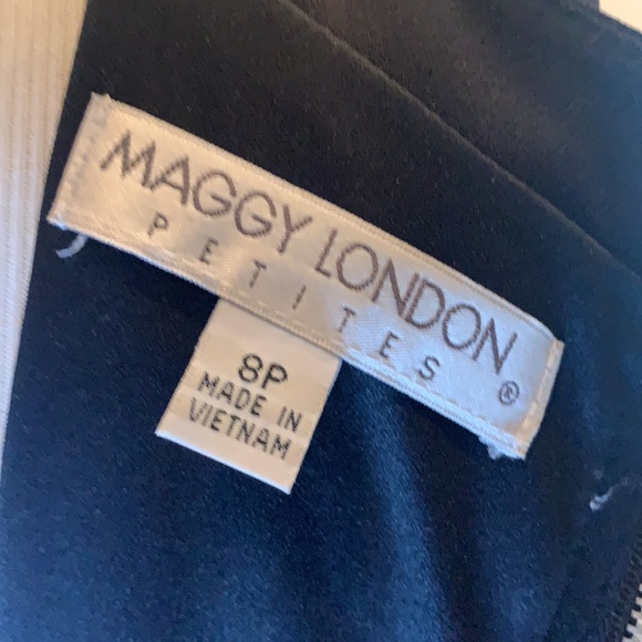 Maggy London BodyCon Dress - Picture 6 of 6